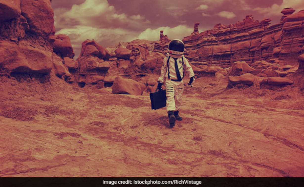 Lonely Astronaut In Red Planet Wallpapers