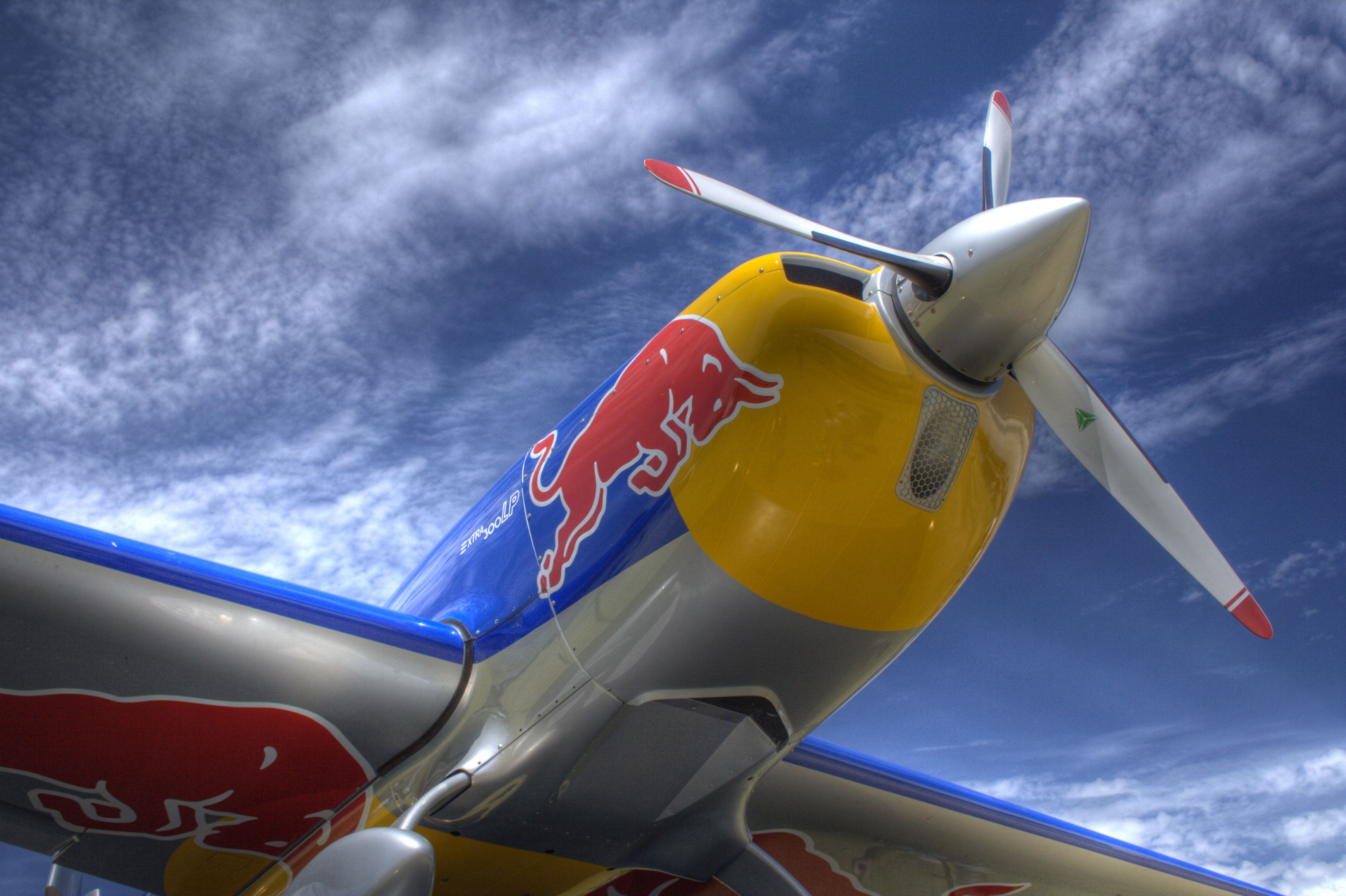 Redbulls Fly Wallpapers