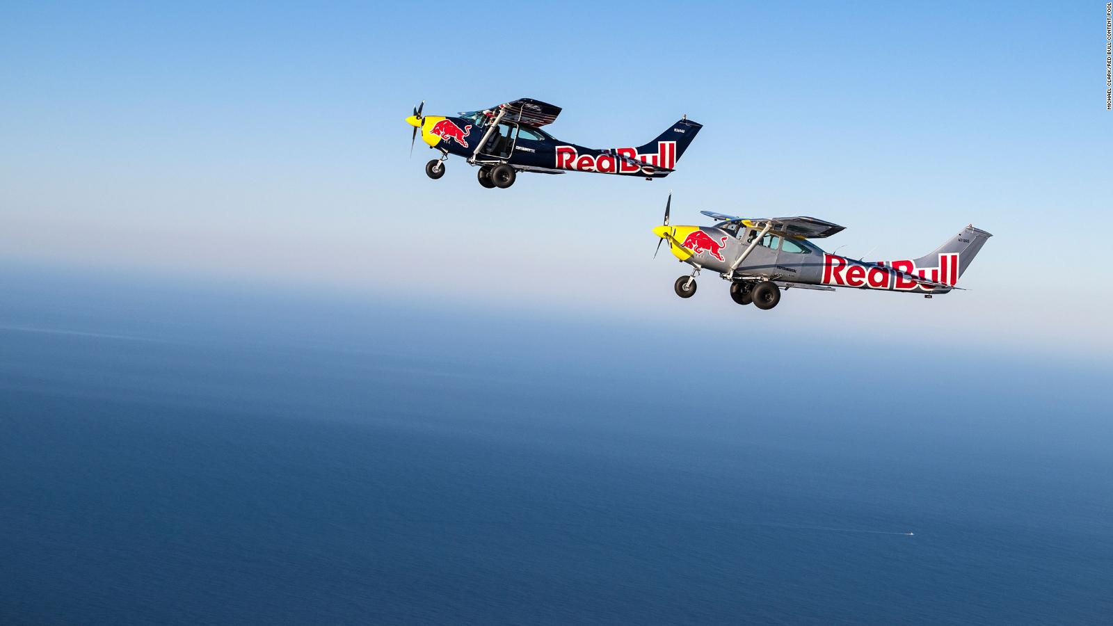 Redbulls Fly Wallpapers