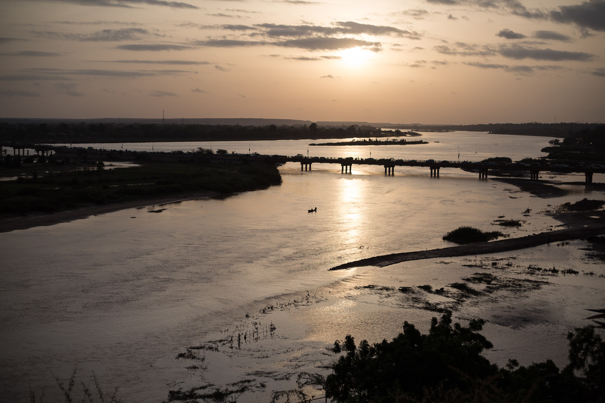 The City Of Light Towers, Lomese Wallpapers