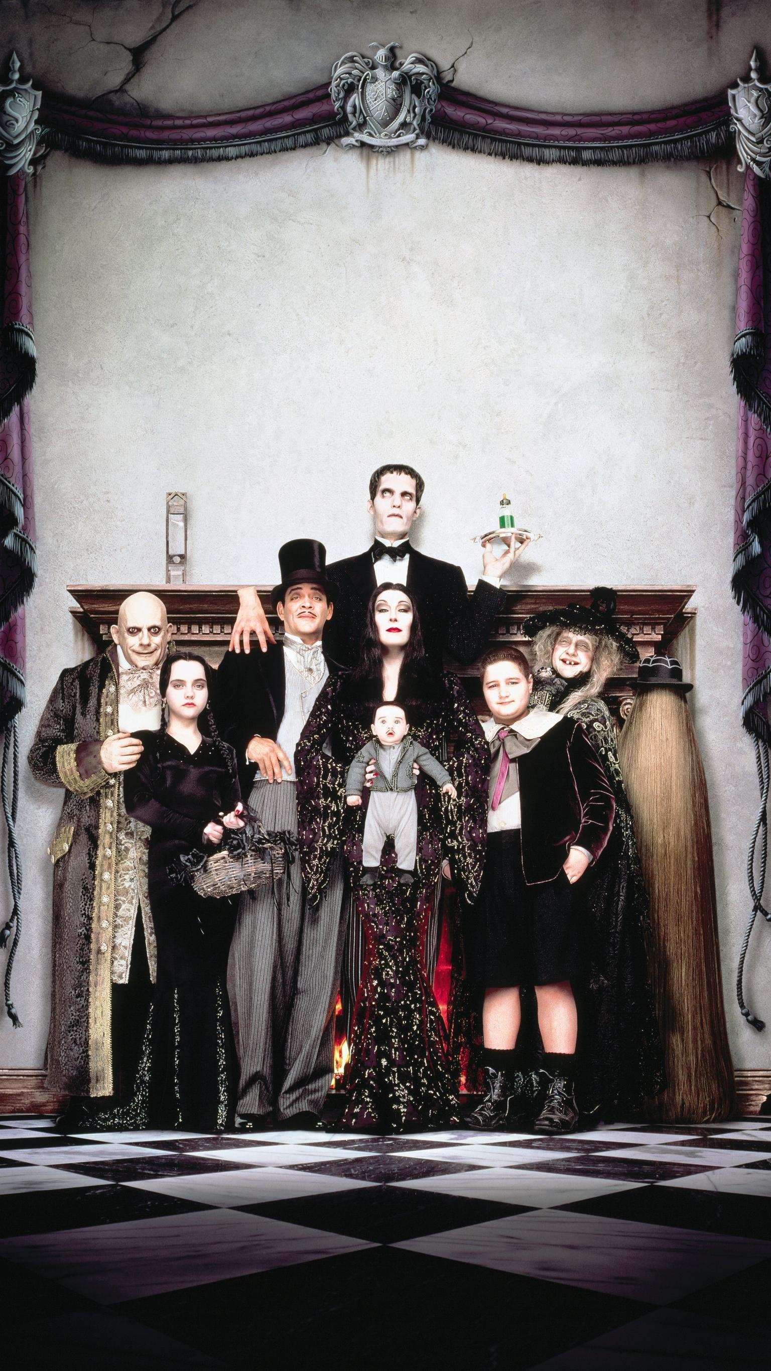 4K The Addams Family Movie Minimal Wallpapers