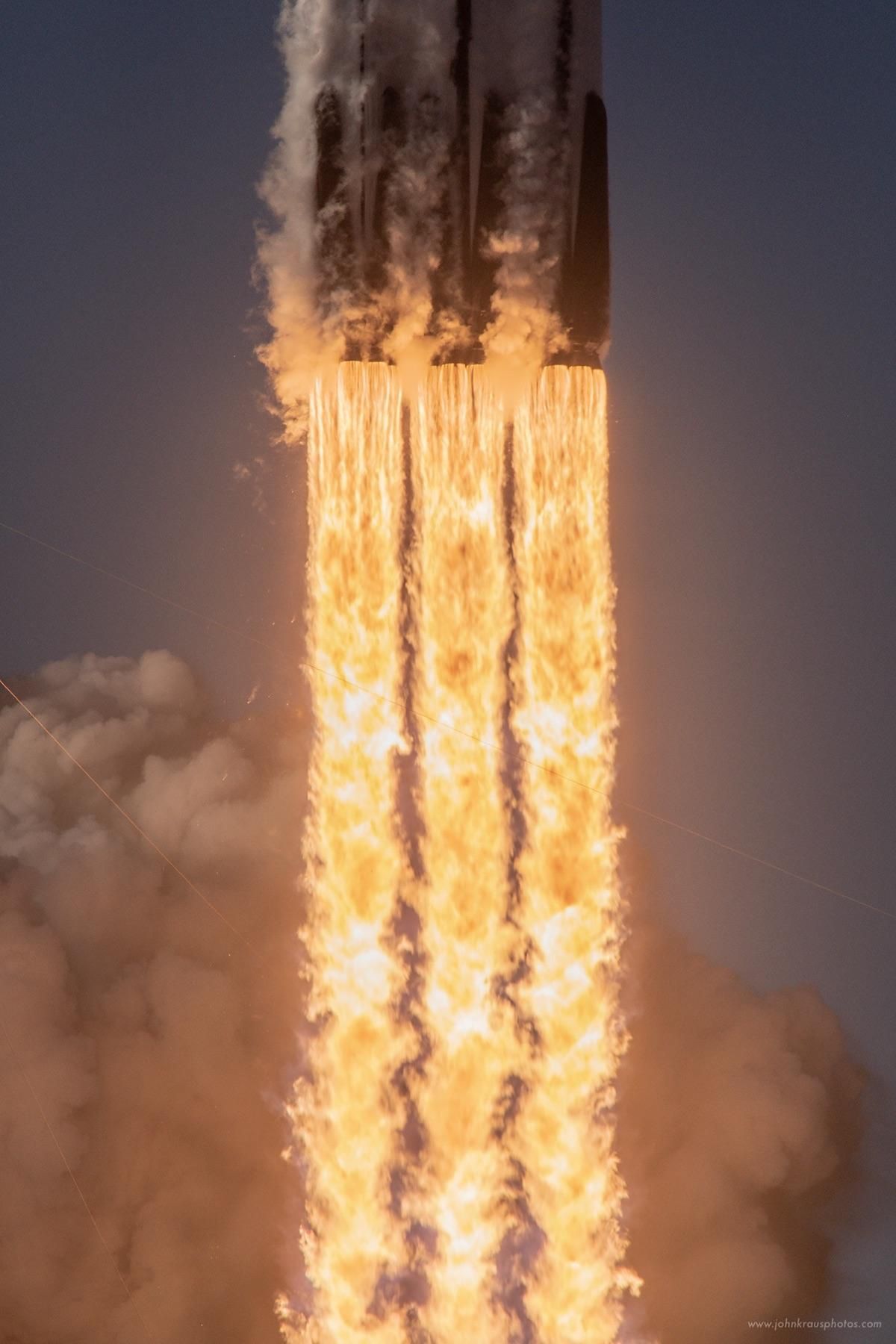 Falcon Heavy Wallpapers