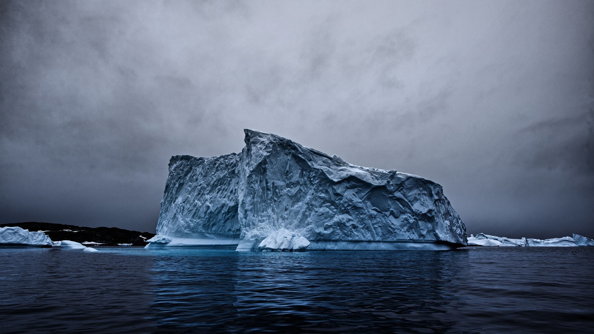 Iceberg Minimal Wallpapers