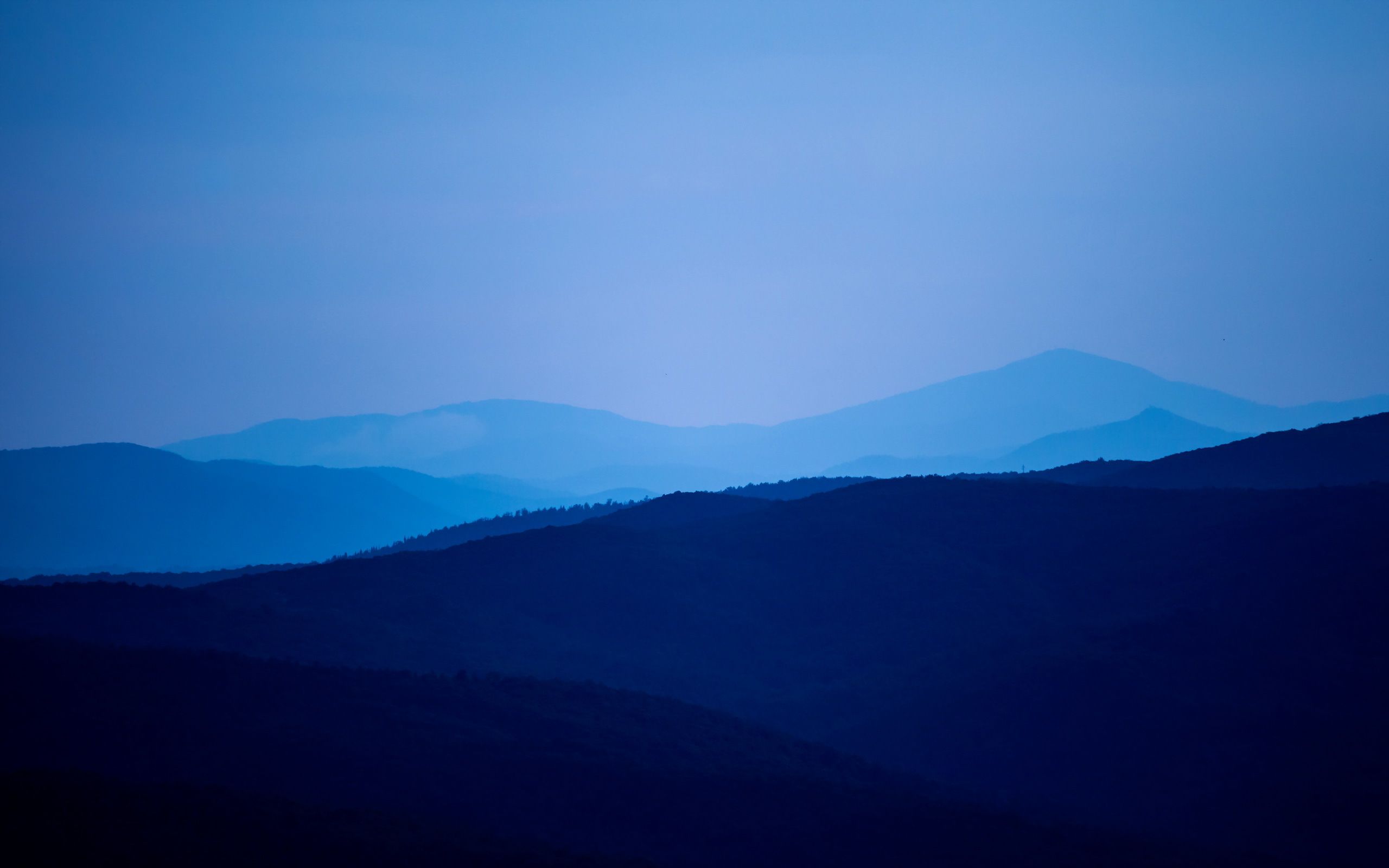 Minimalist Blue Mountains Wallpapers