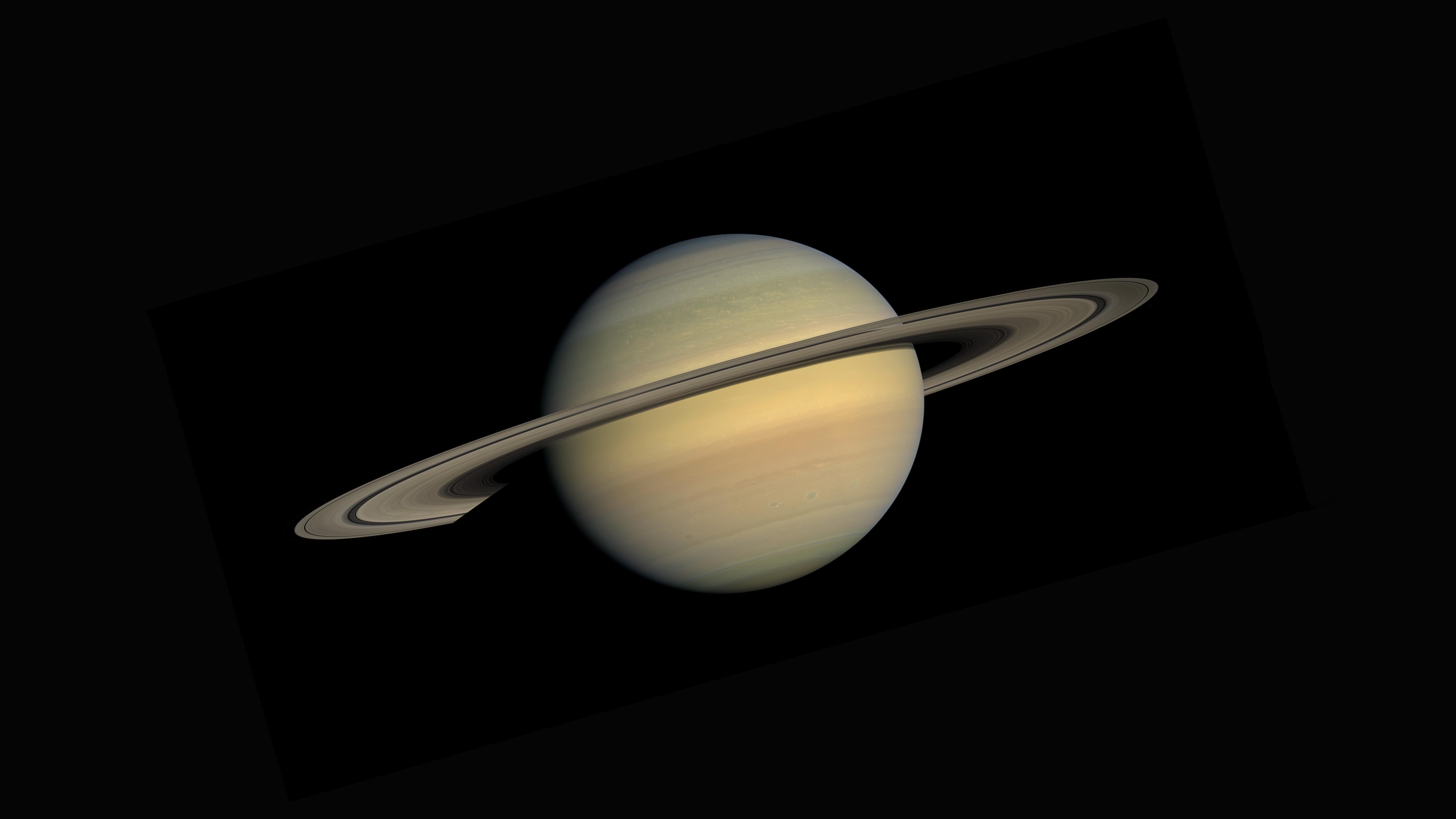 Saturn 10K Art Wallpapers