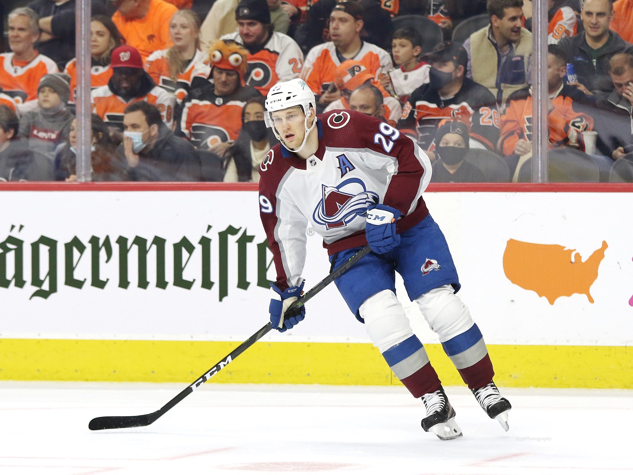 Nathan Mackinnon Wallpapers