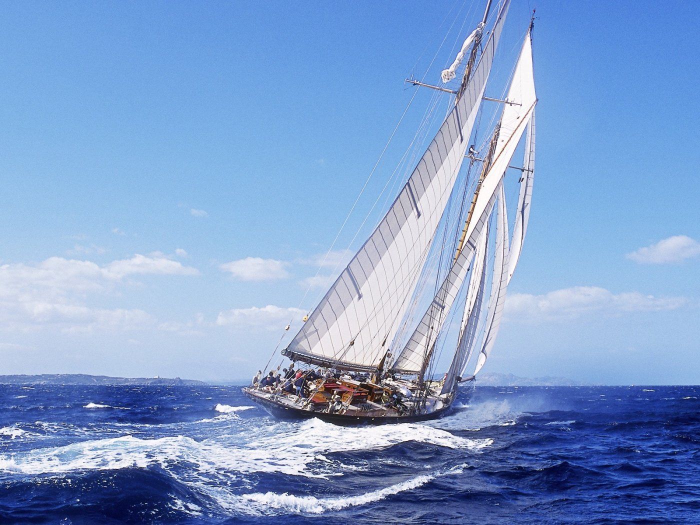 Sailing Wallpapers