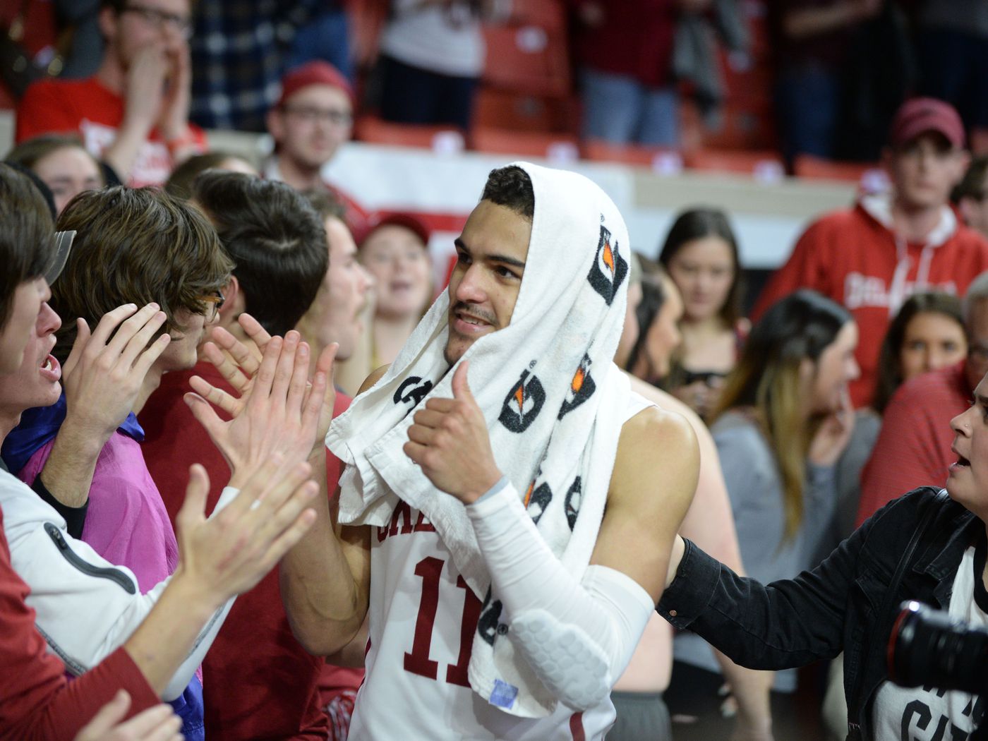 Trae Young Biceps Wallpapers