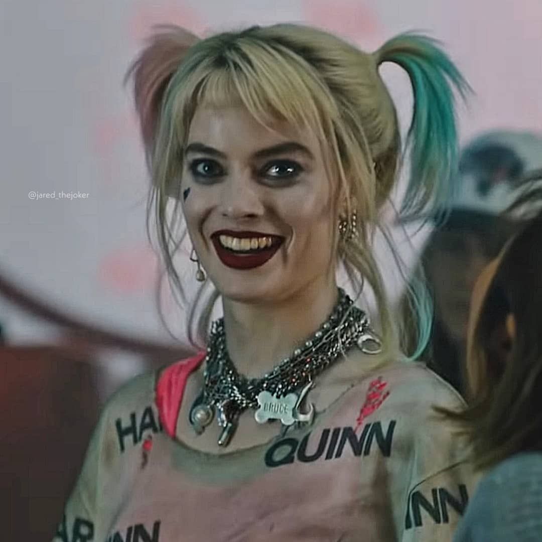 Harley Quinn Cute Smile Wallpapers