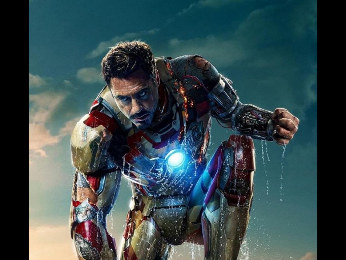 Silver Iron Man Suit 4K Wallpapers