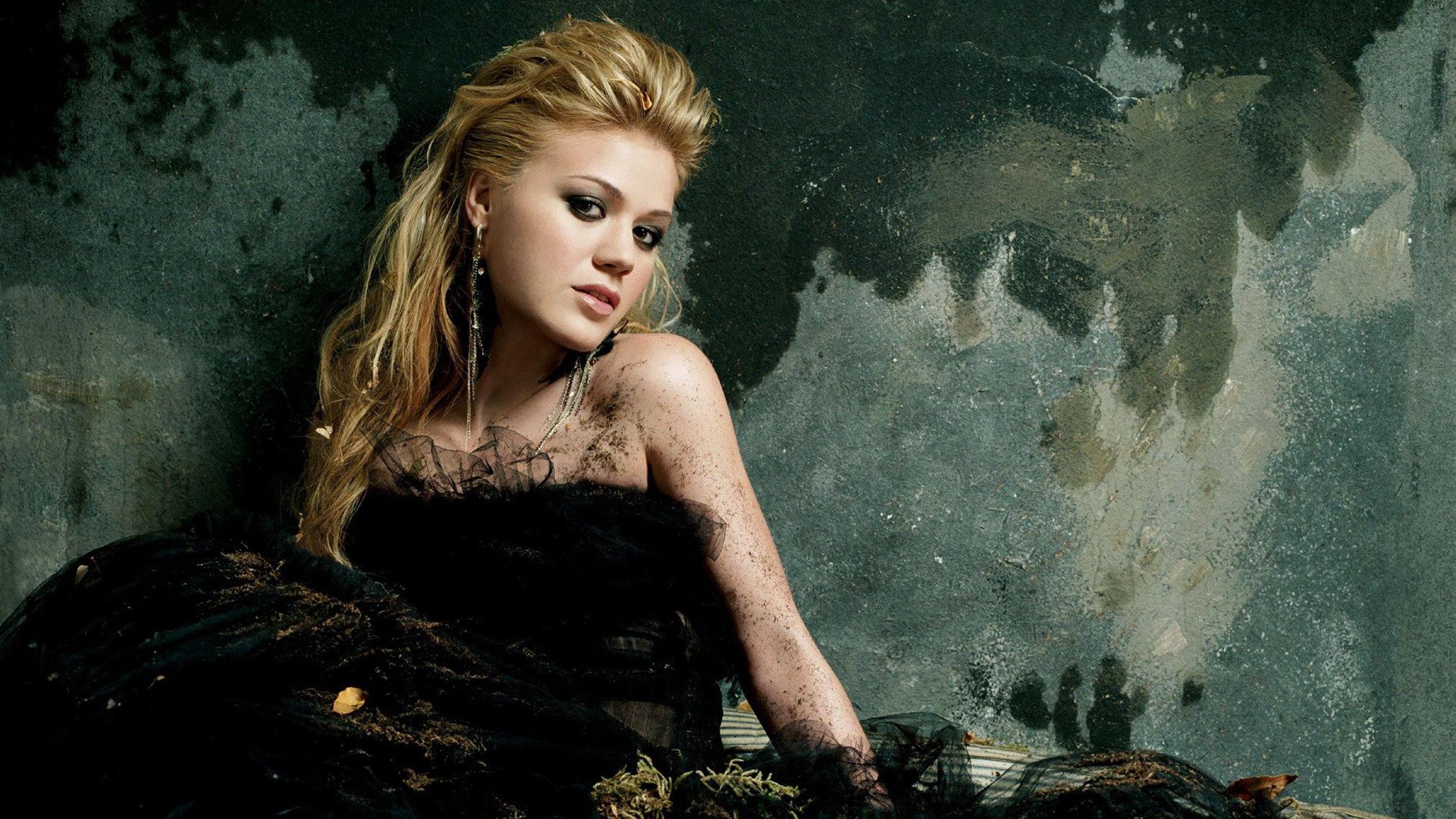 Kelly Clarkson Wallpapers