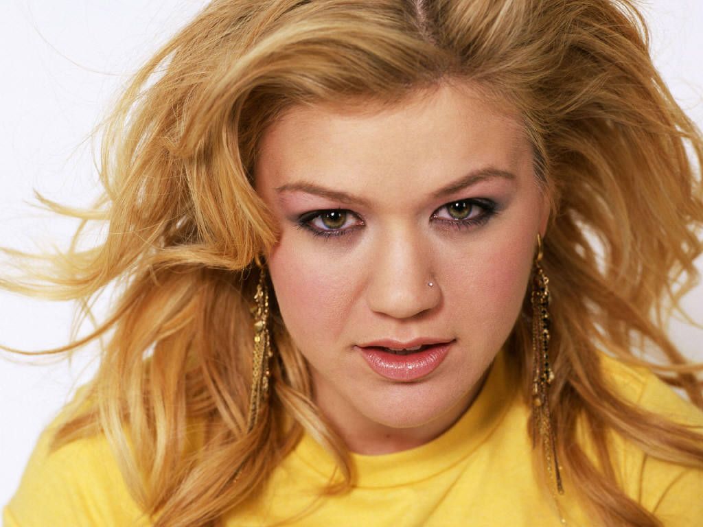 Kelly Clarkson Wallpapers