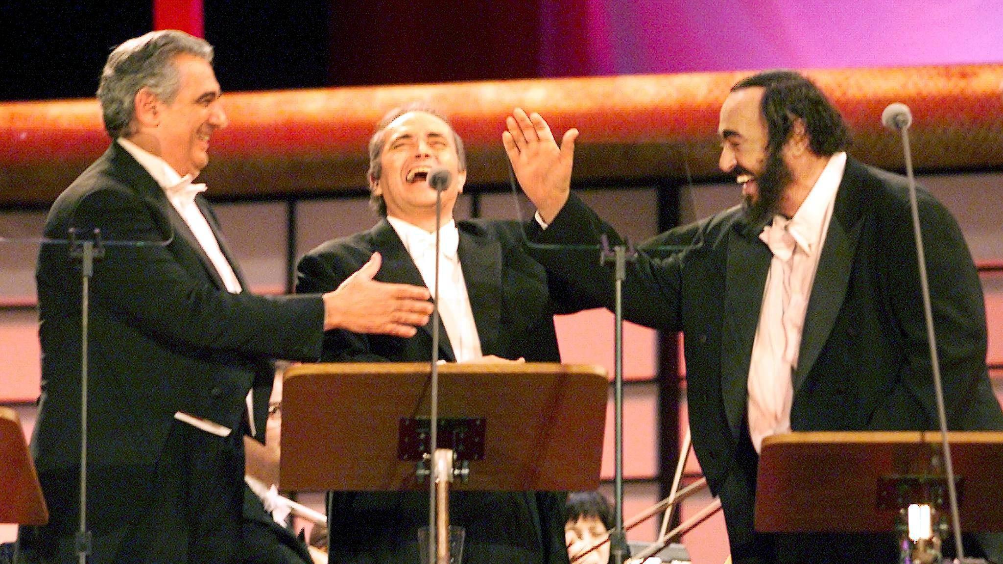 Luciano Pavarotti Wallpapers