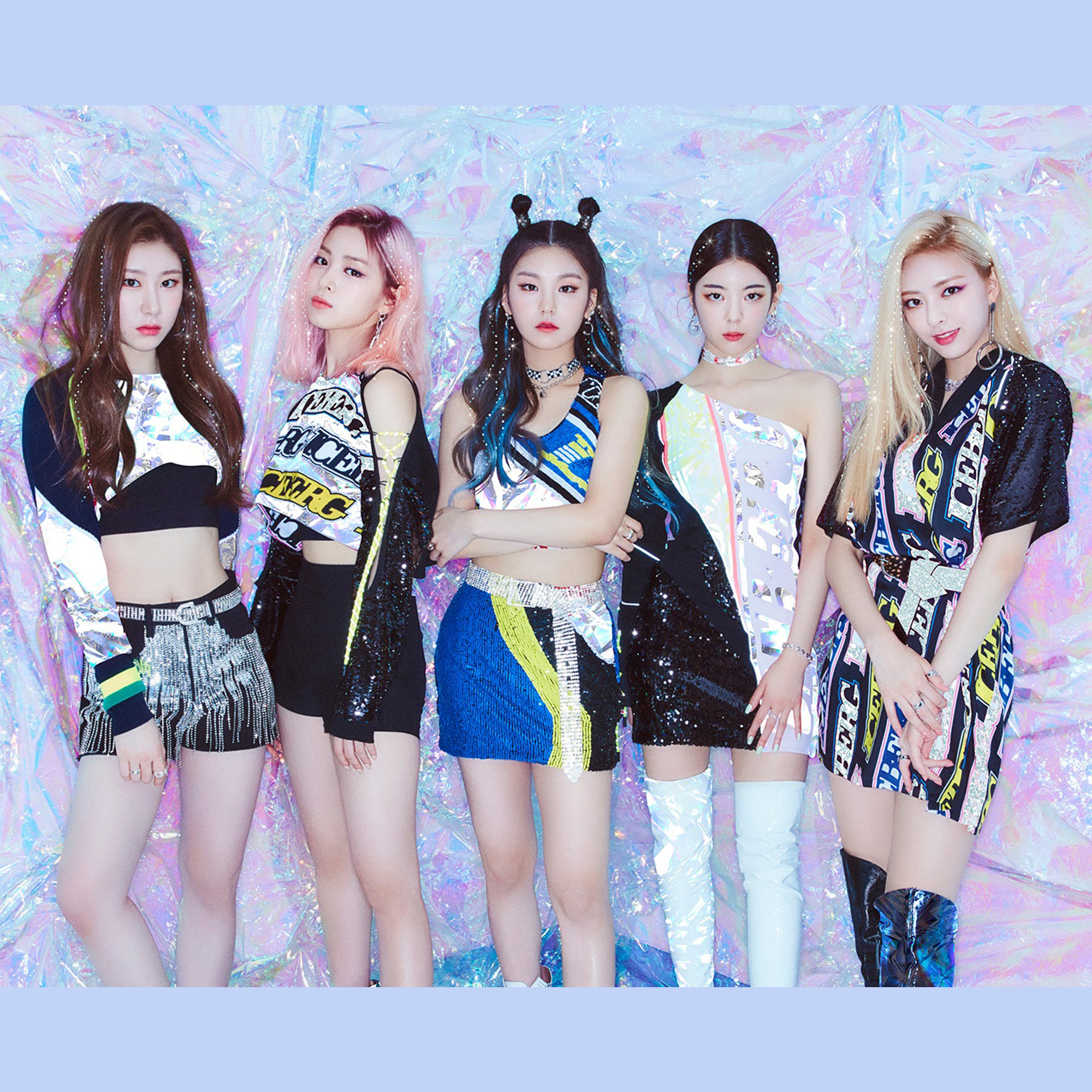 Itzy K-Pop All Members Wallpapers