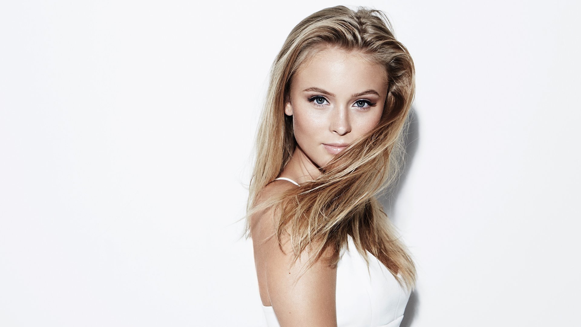 Zara Larsson Wallpapers