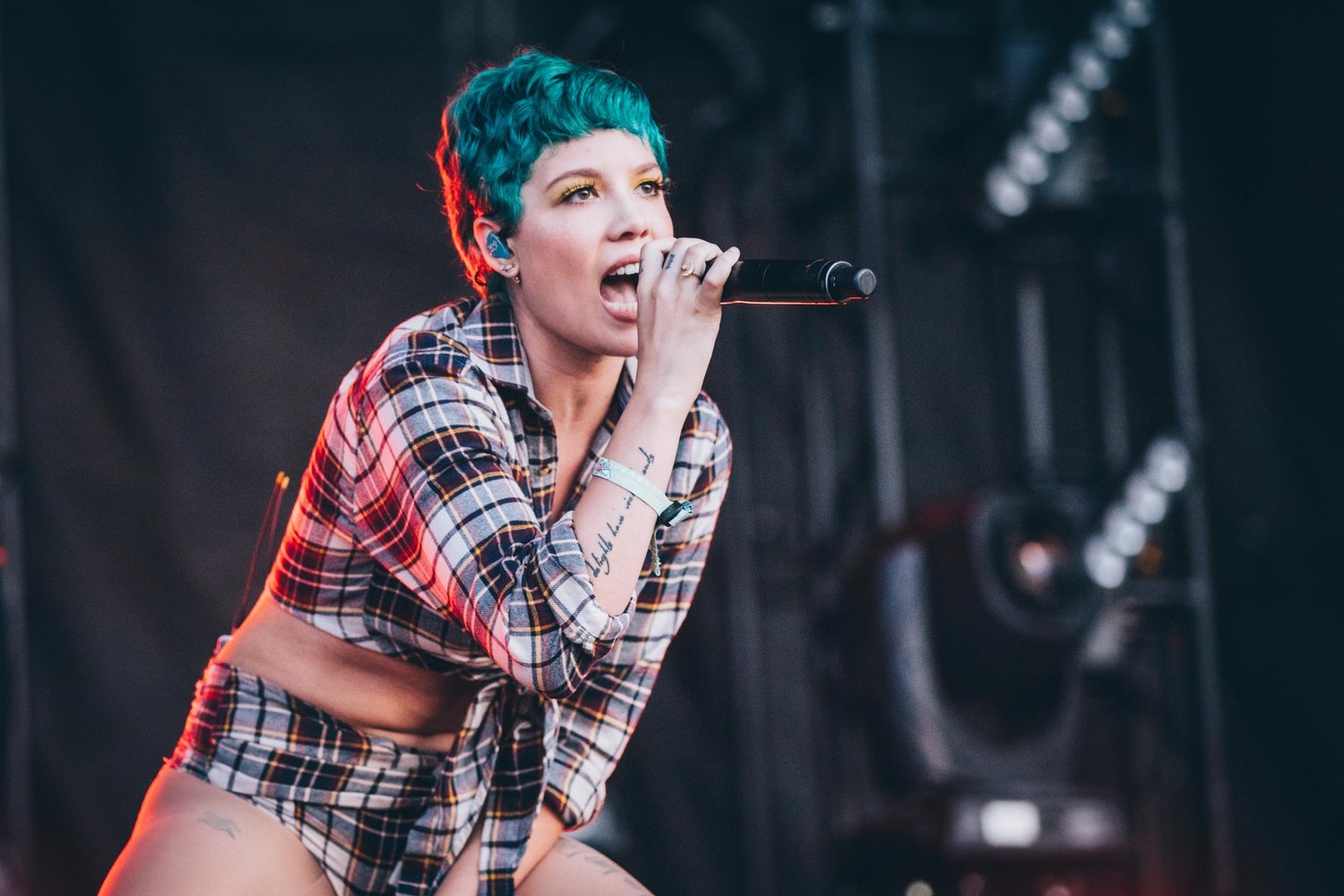 Halsey Ashley Nicolette Frangipane Singer Wallpapers