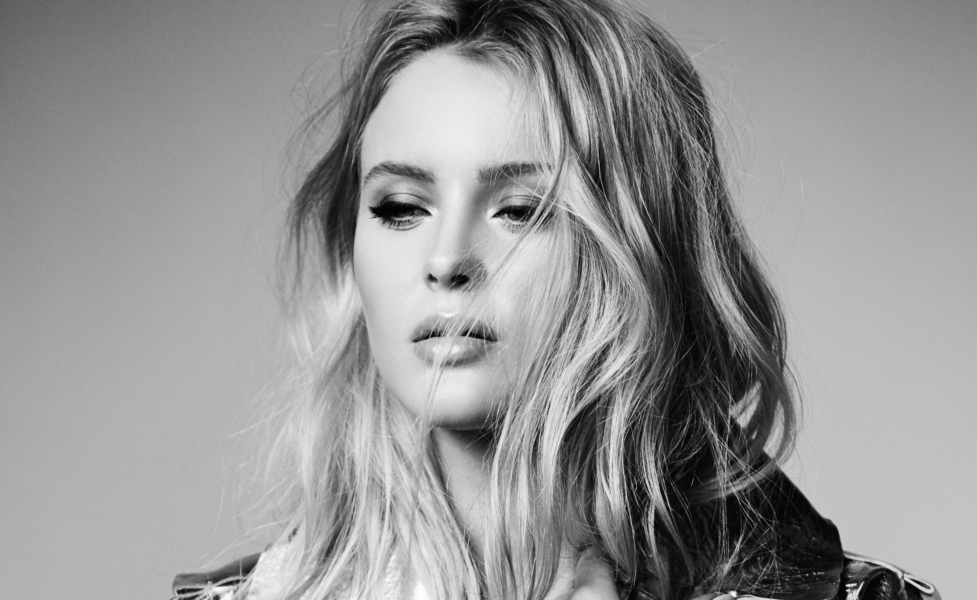 Cute Zara Larsson Wallpapers