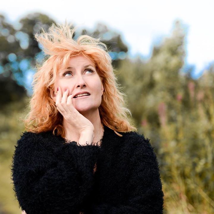 Eddi Reader Wallpapers