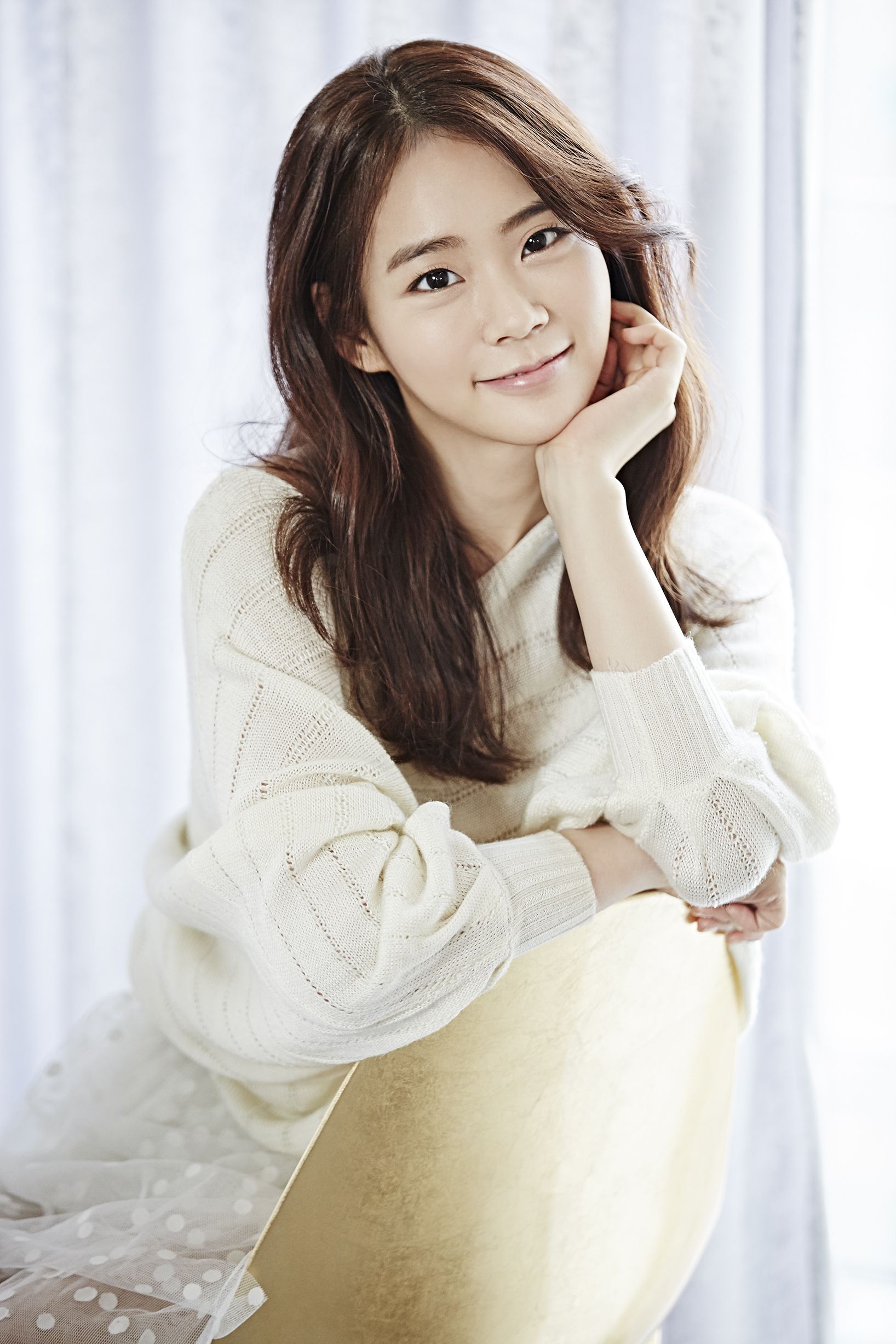 Han Seung-Yeon Wallpapers