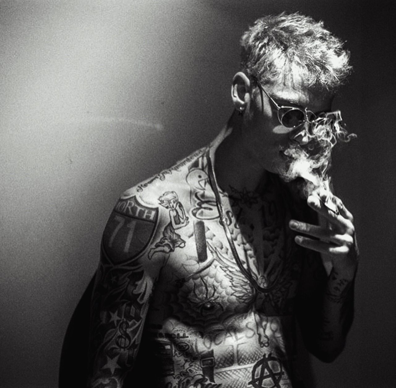 Mgk Wallpapers