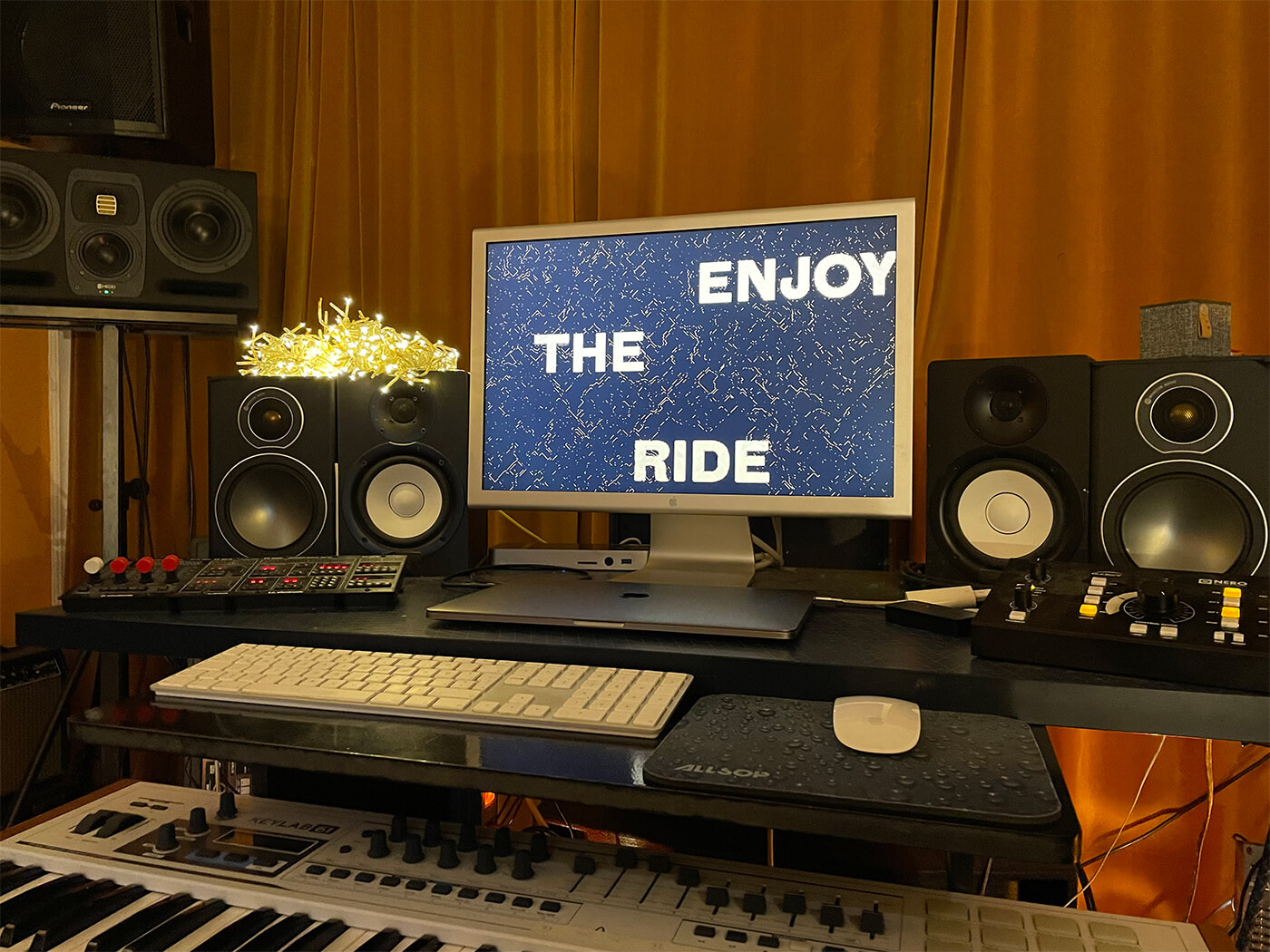 Midas Quadraphonic Studio Desk Wallpapers