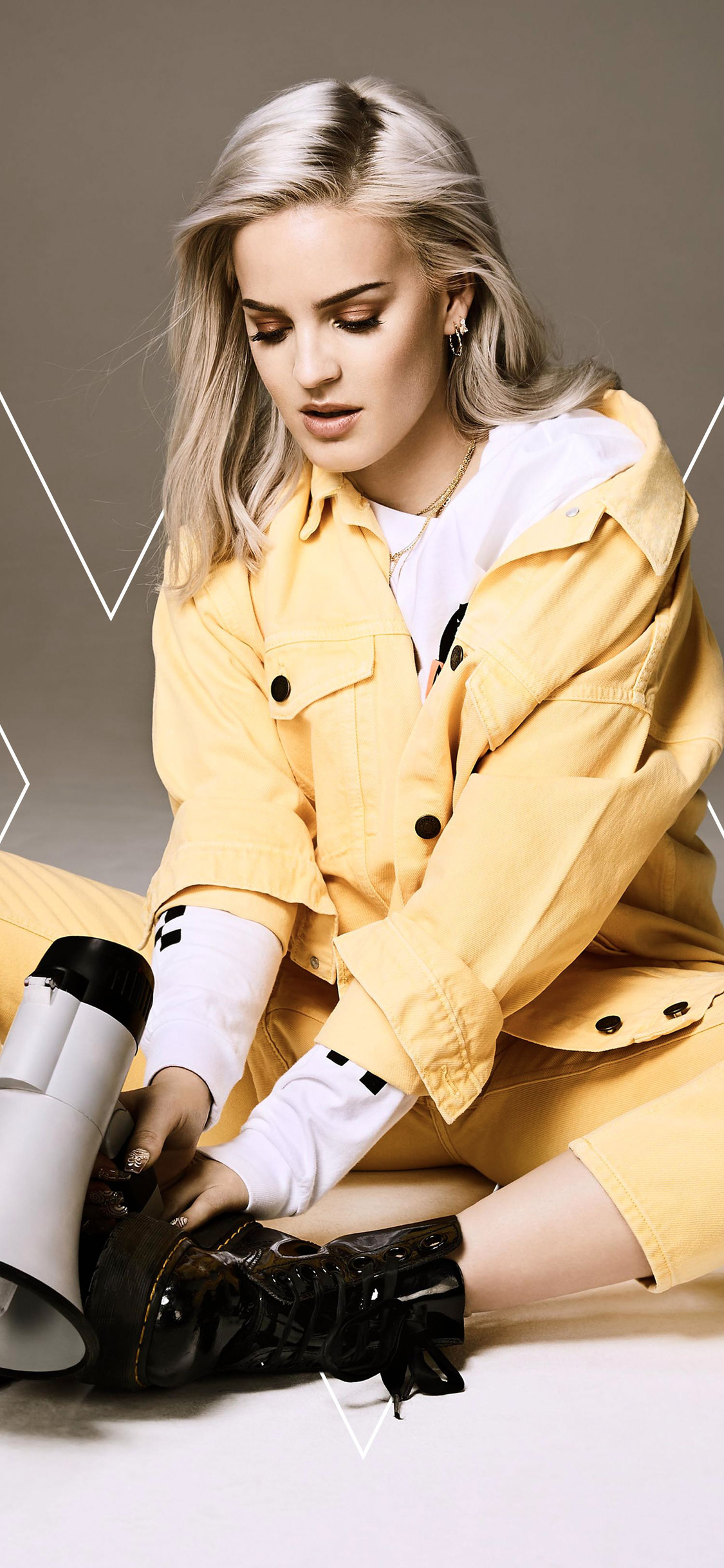 Anne-Marie Wallpapers