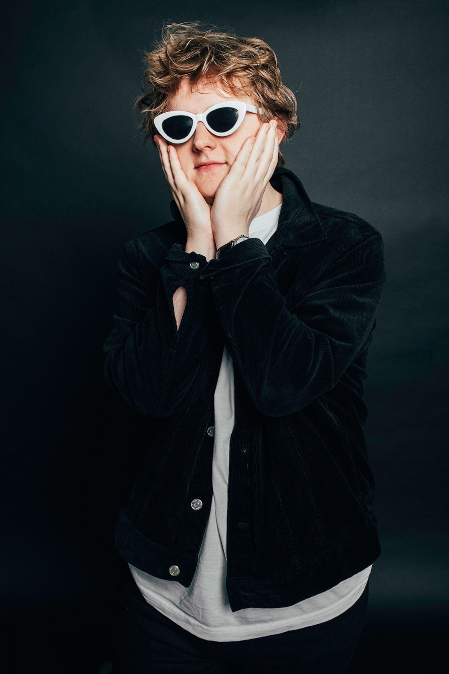 Lewis Capaldi Wallpapers