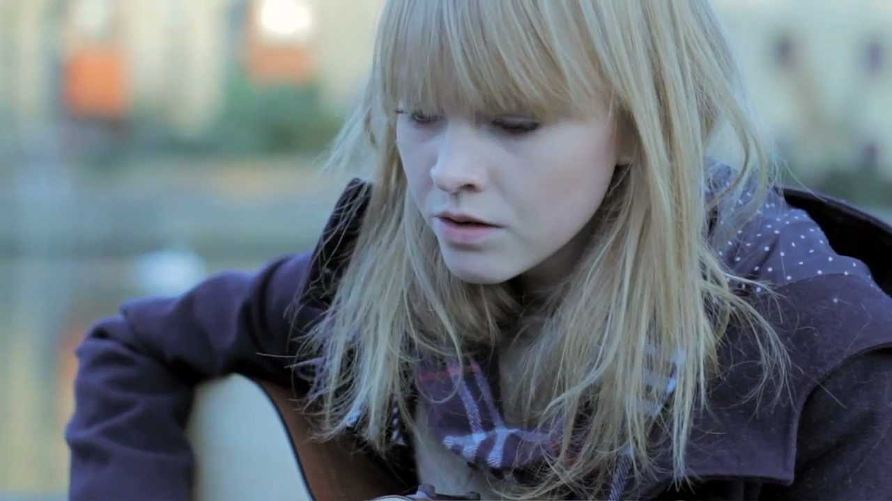 Lucy Rose Wallpapers