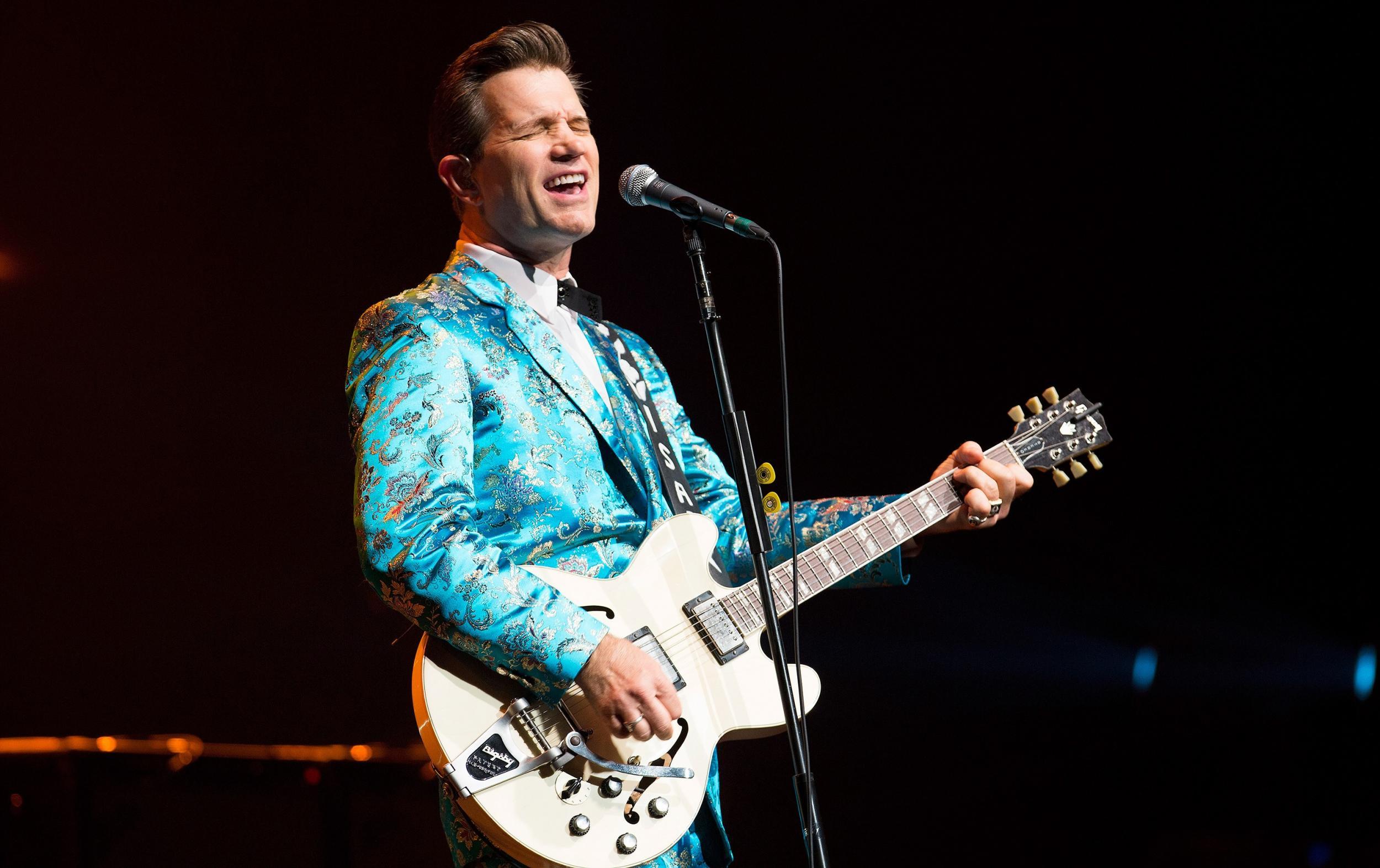 Chris Isaak Wallpapers