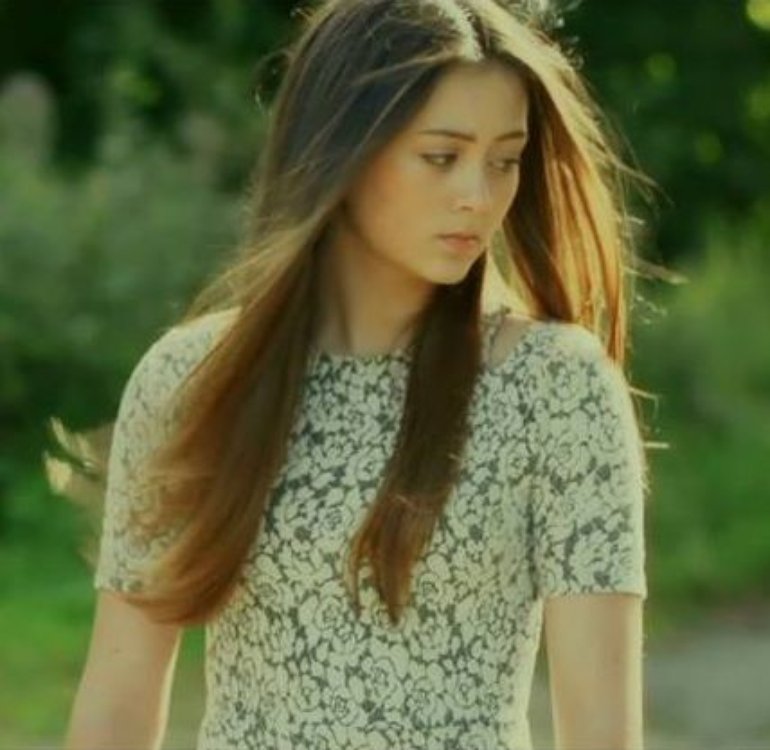 Jasmine Thompson Wallpapers