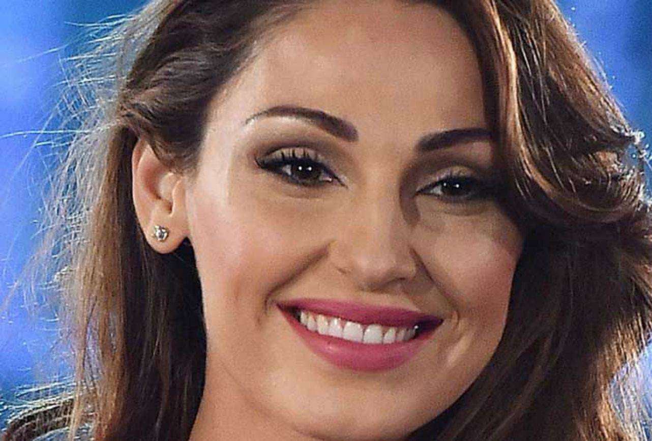 Anna Tatangelo Wallpapers