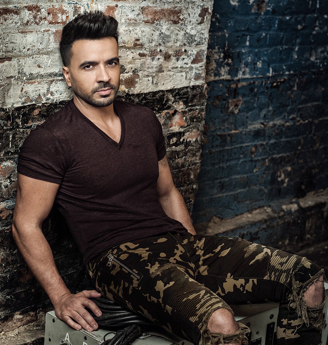 Luis Fonsi Wallpapers