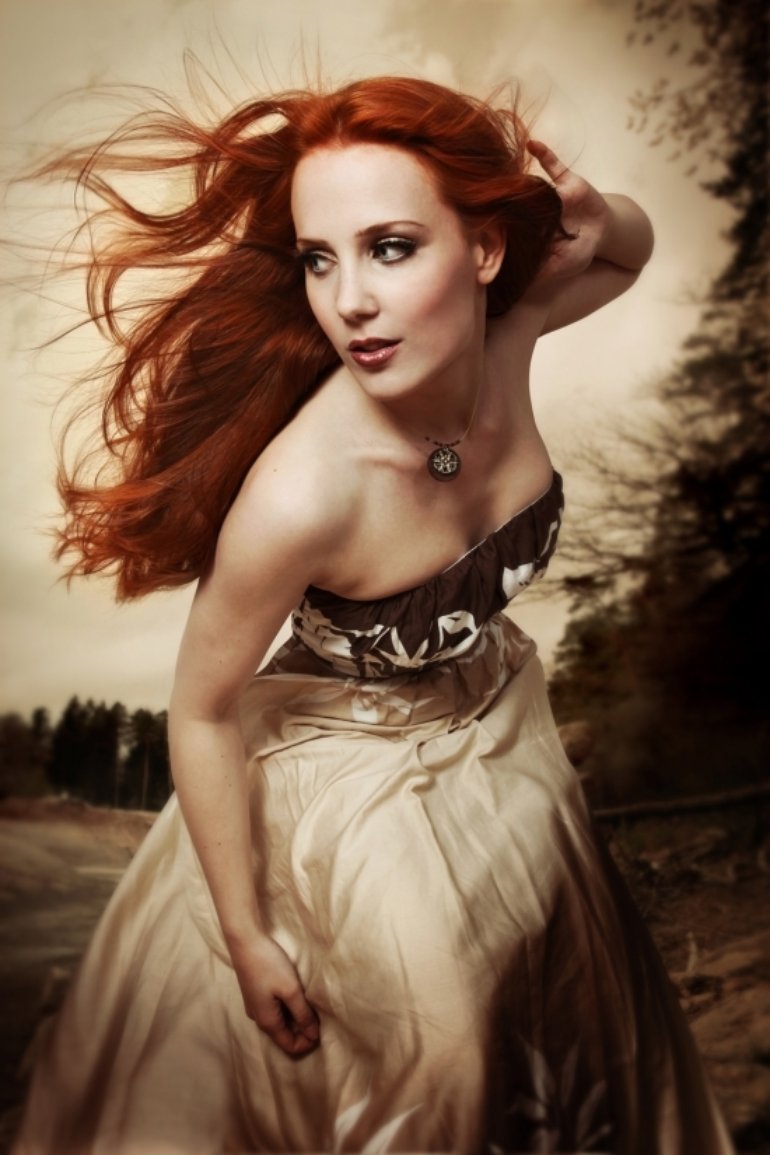 Simone Simons Wallpapers