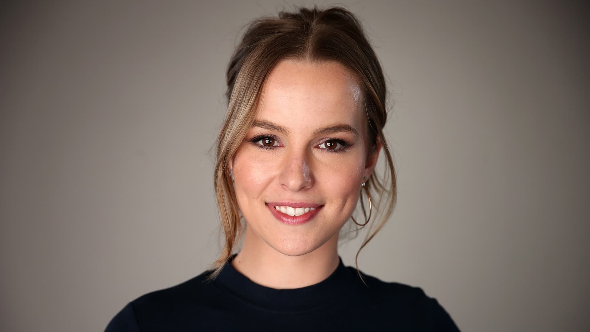 Bridgit Mendler Wallpapers