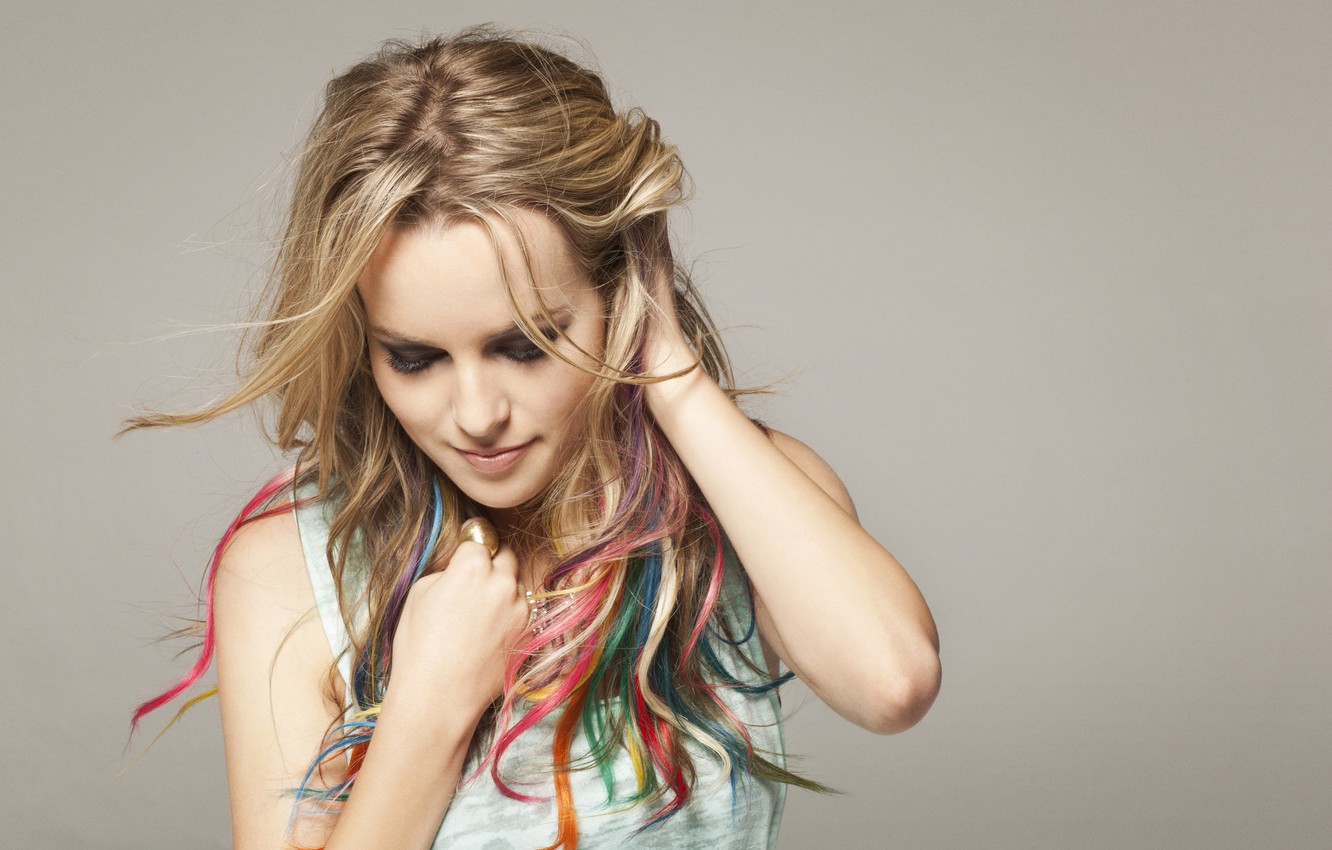 Bridgit Mendler Wallpapers