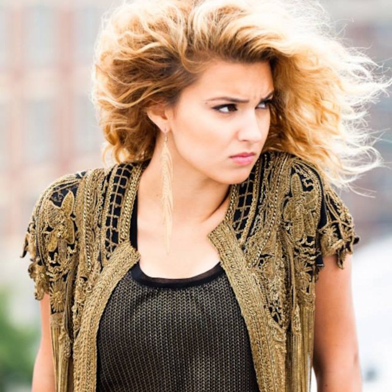 Tori Kelly Wallpapers