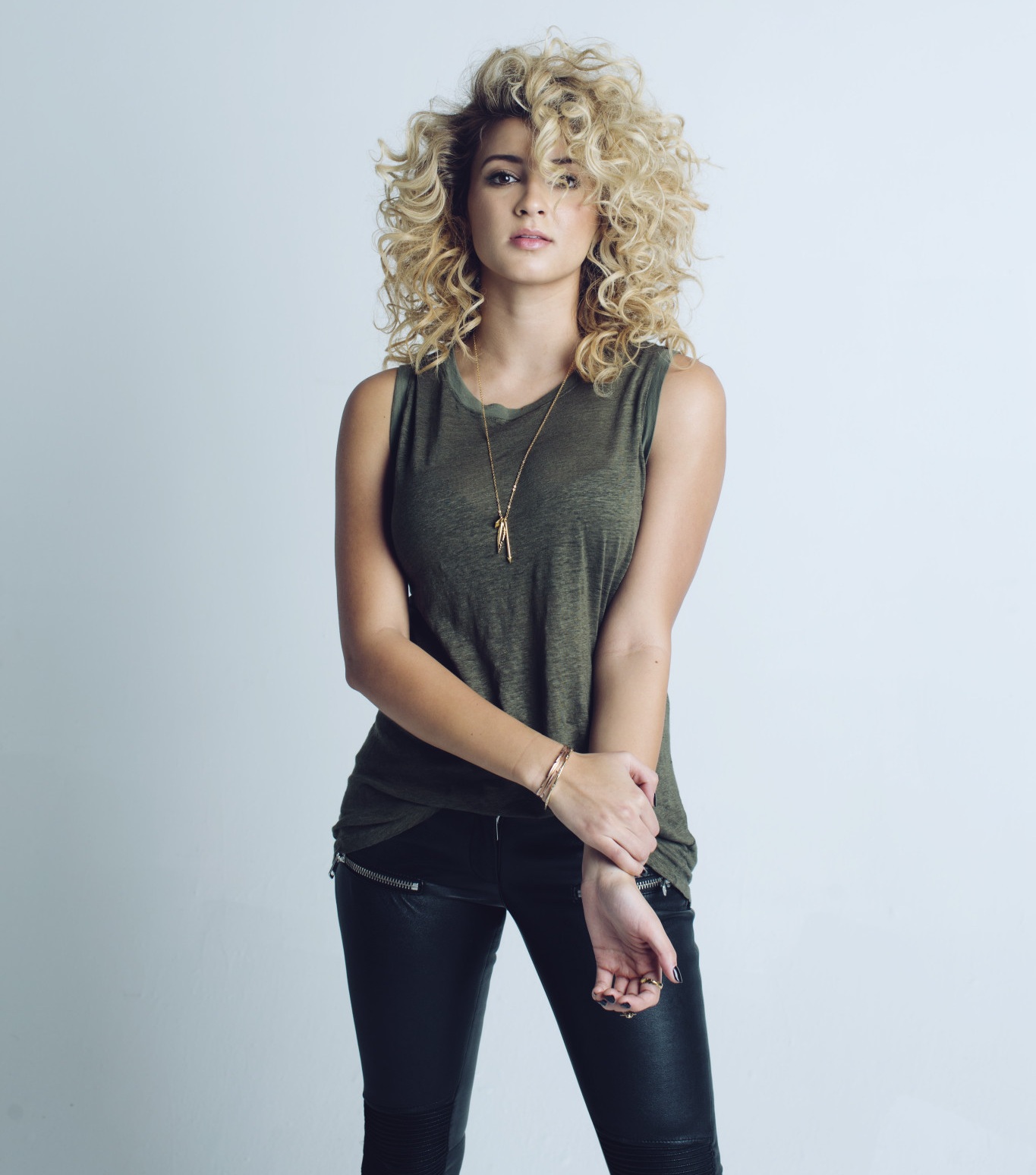 Tori Kelly Wallpapers