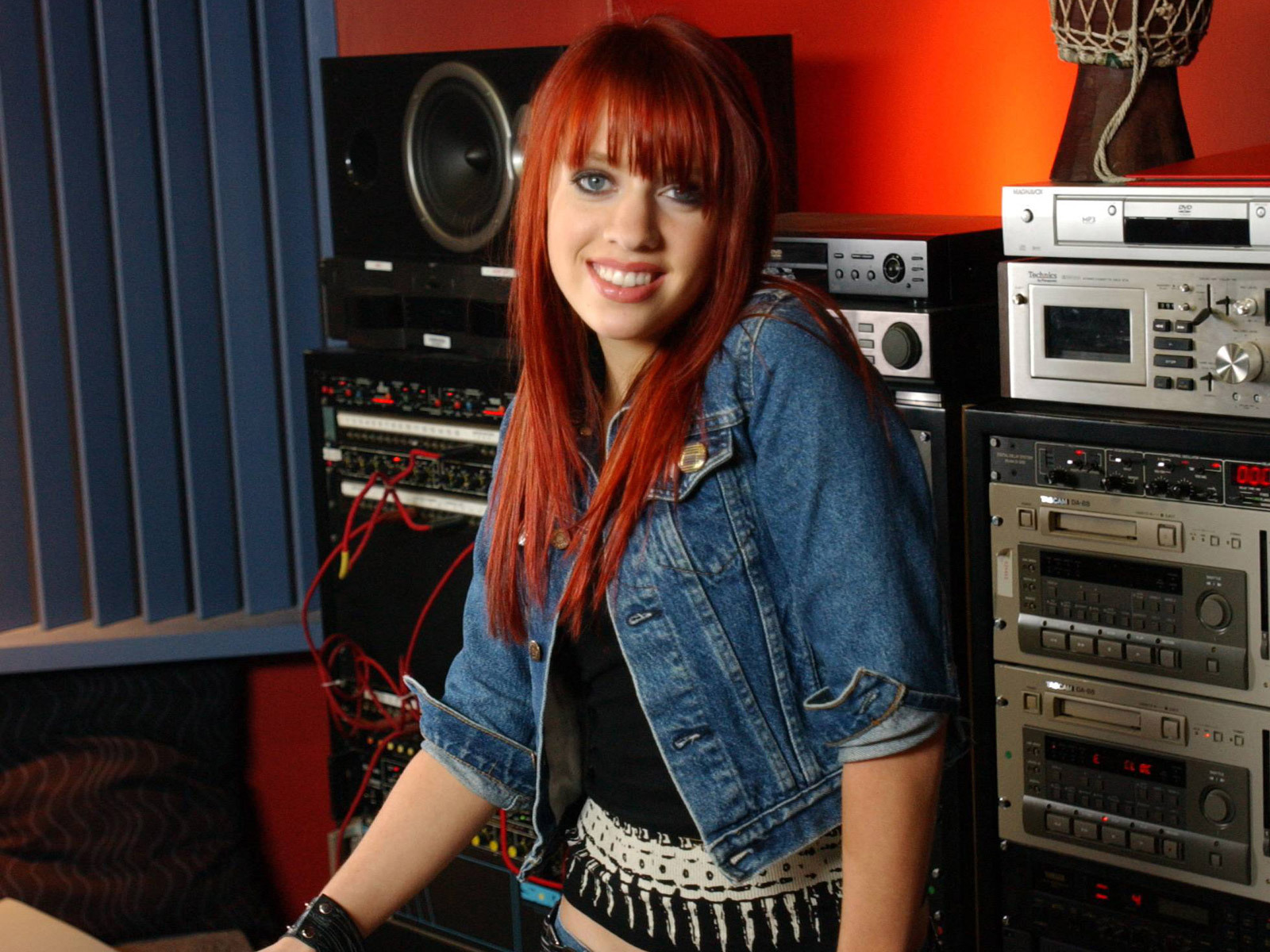 Alexz Johnson Wallpapers