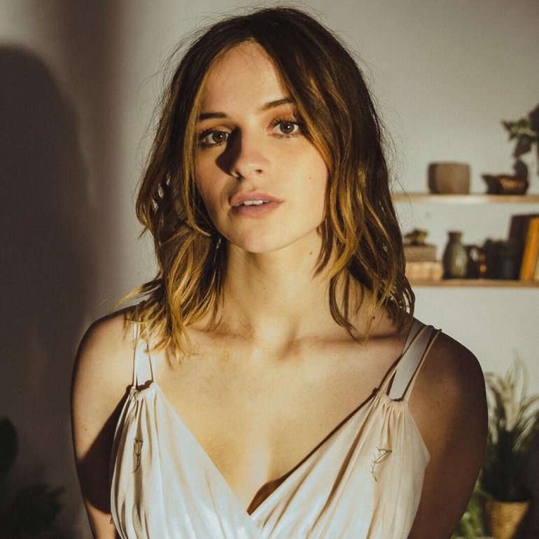 Gabrielle Aplin Wallpapers