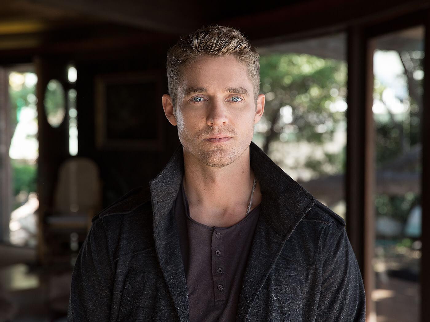 Brett Young Wallpapers