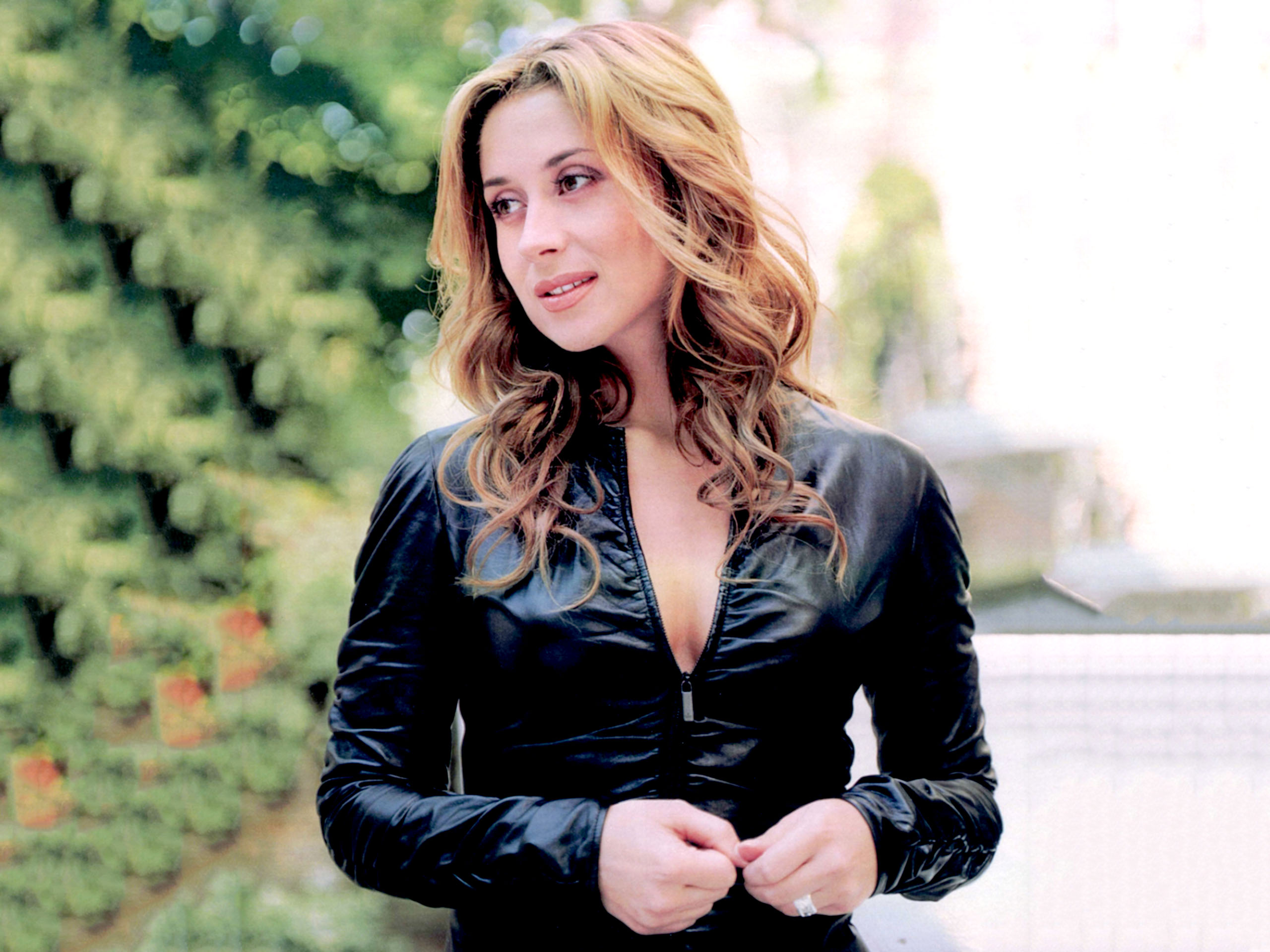 Lara Fabian Wallpapers