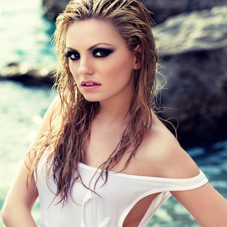 Alexandra Stan Wallpapers