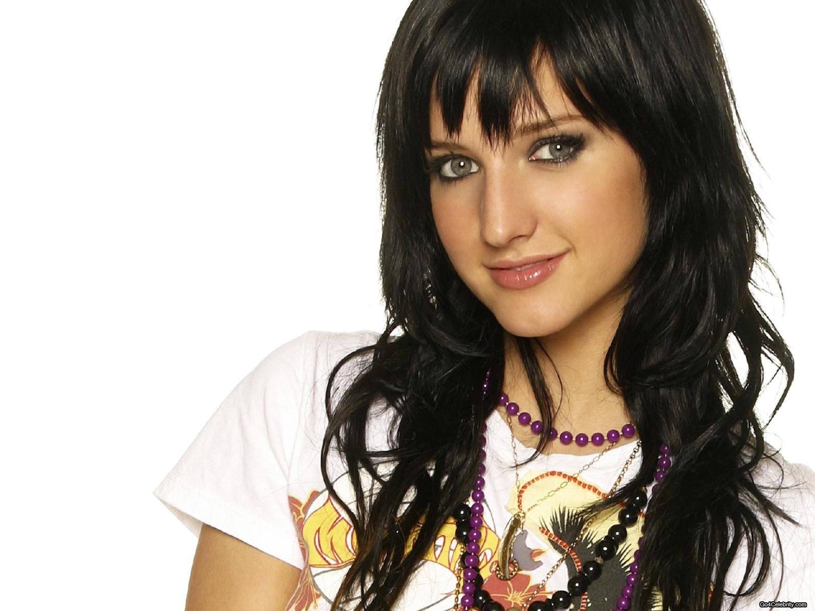 Ashlee Simpson Wallpapers