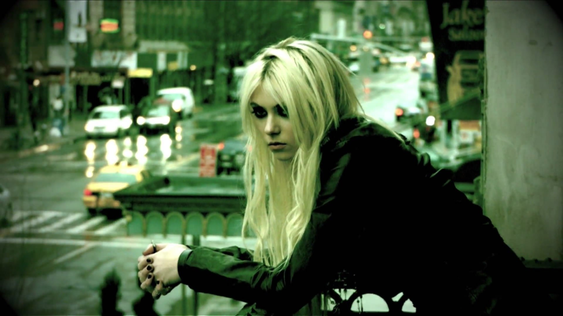 Taylor Momsen Wallpapers