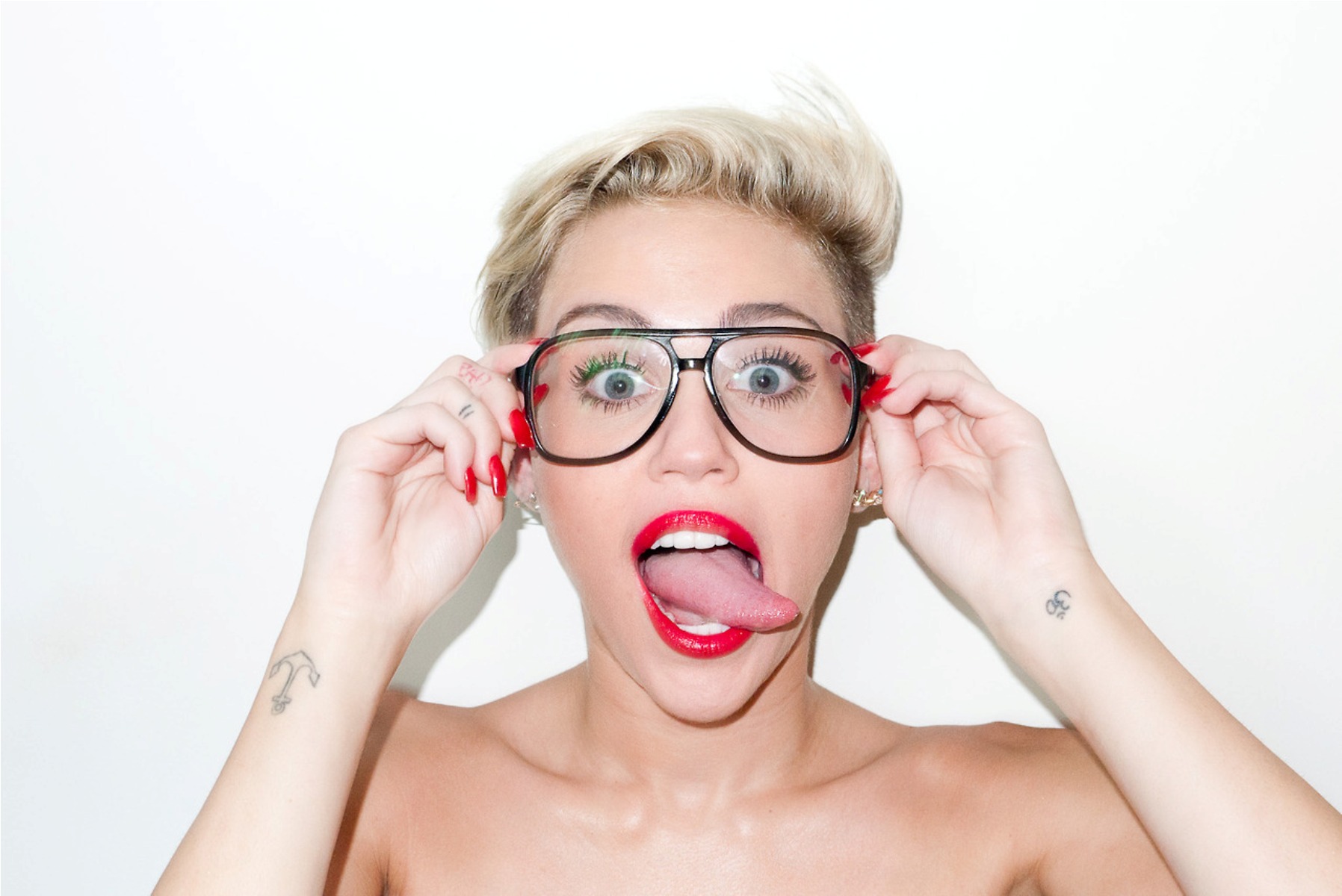 Miley Cyrus Wallpapers