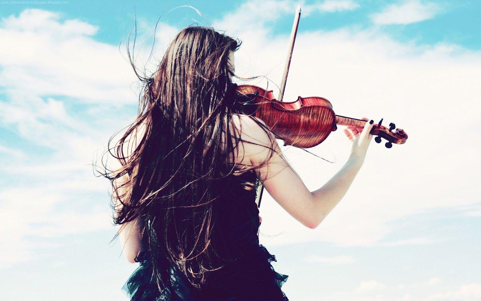 Anime Girl Playing Violin Wallpapers