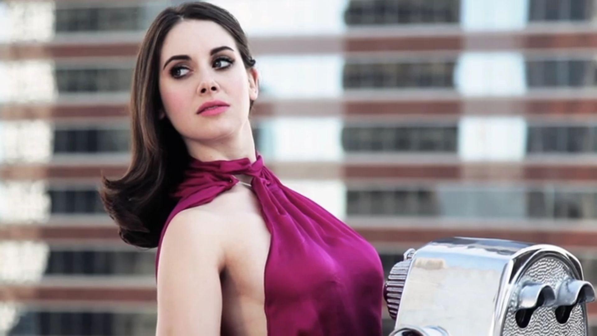 2020 Alison Brie Wallpapers