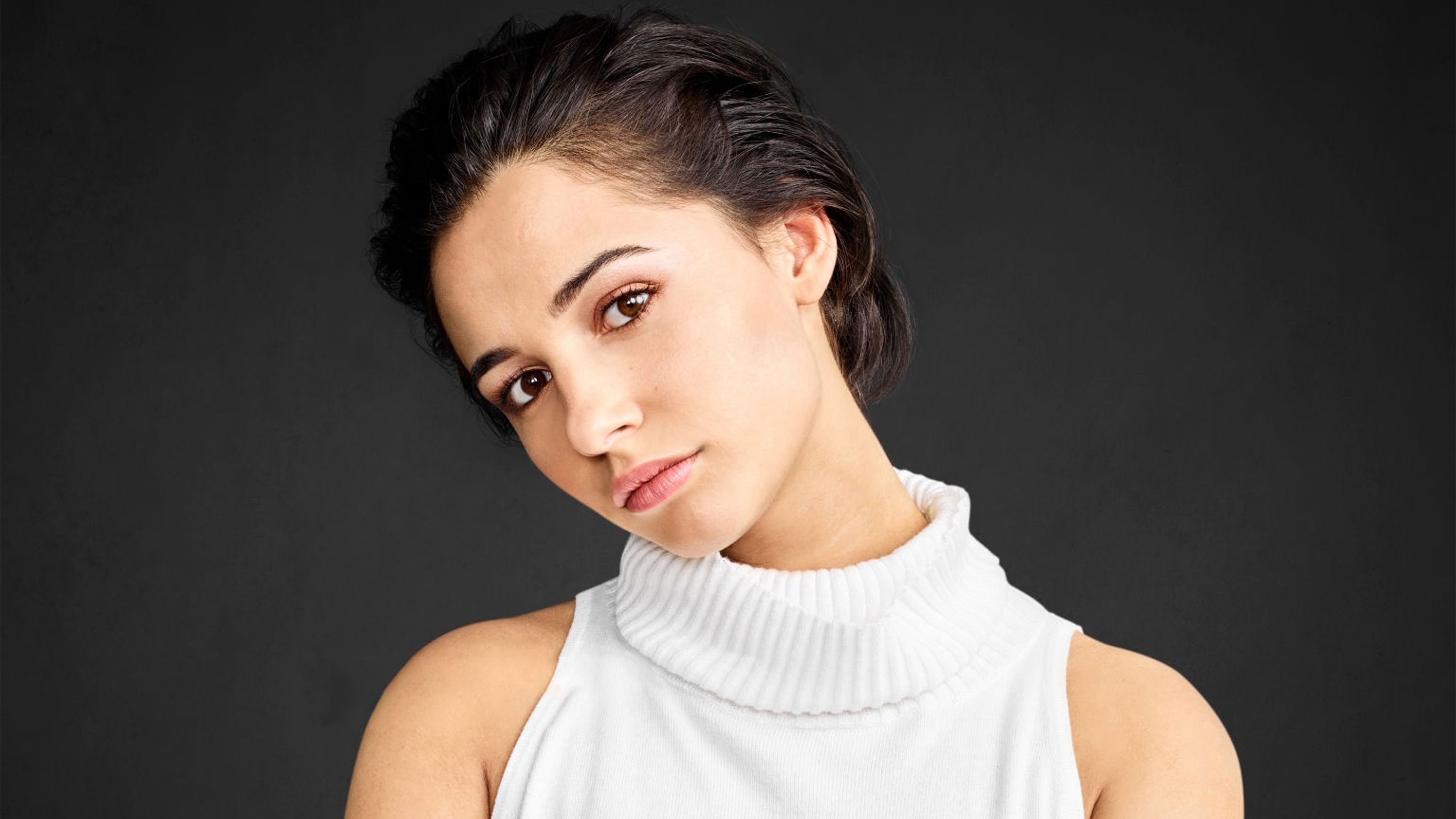 2020 Naomi Scott Wallpapers