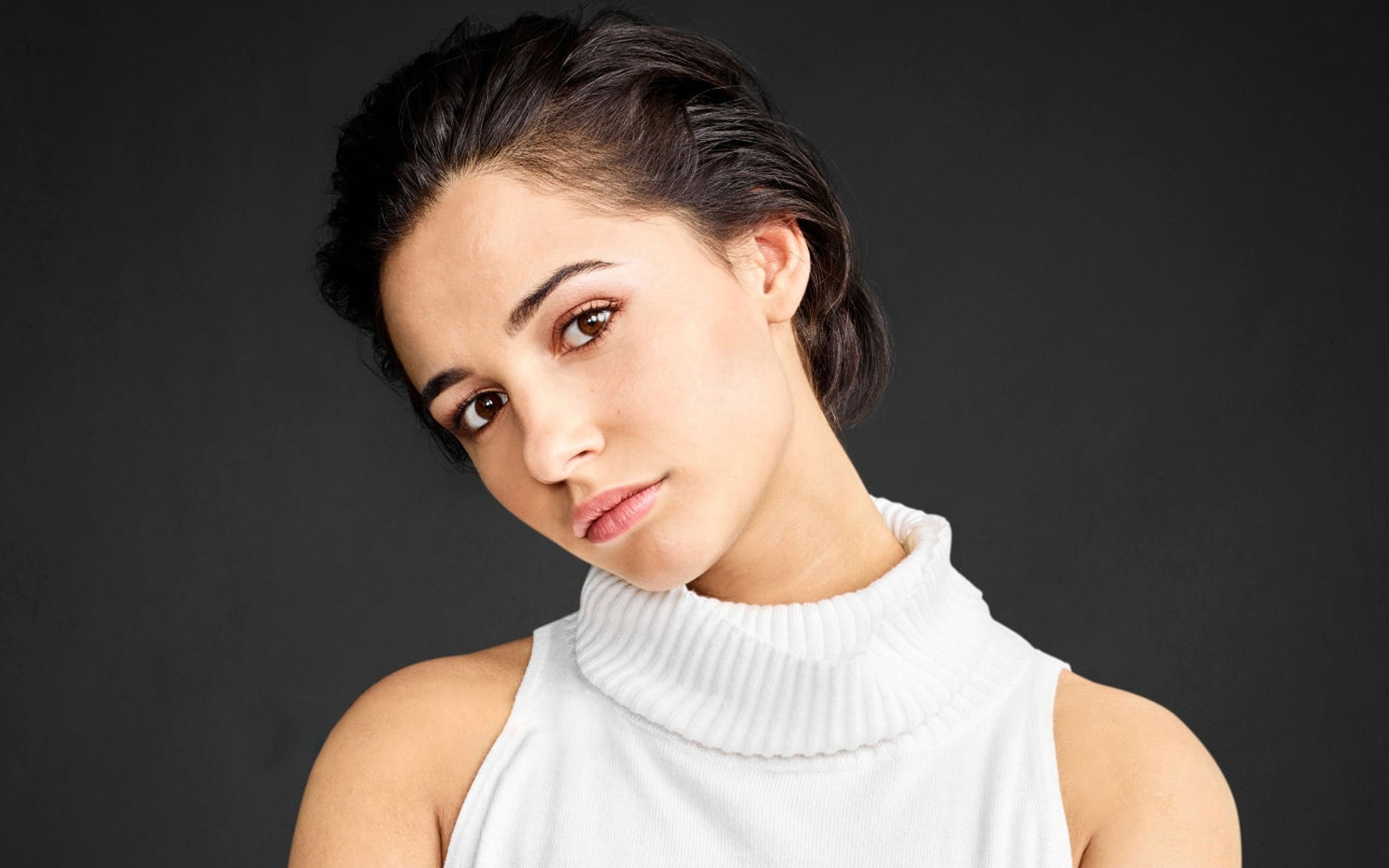 2020 Naomi Scott Wallpapers