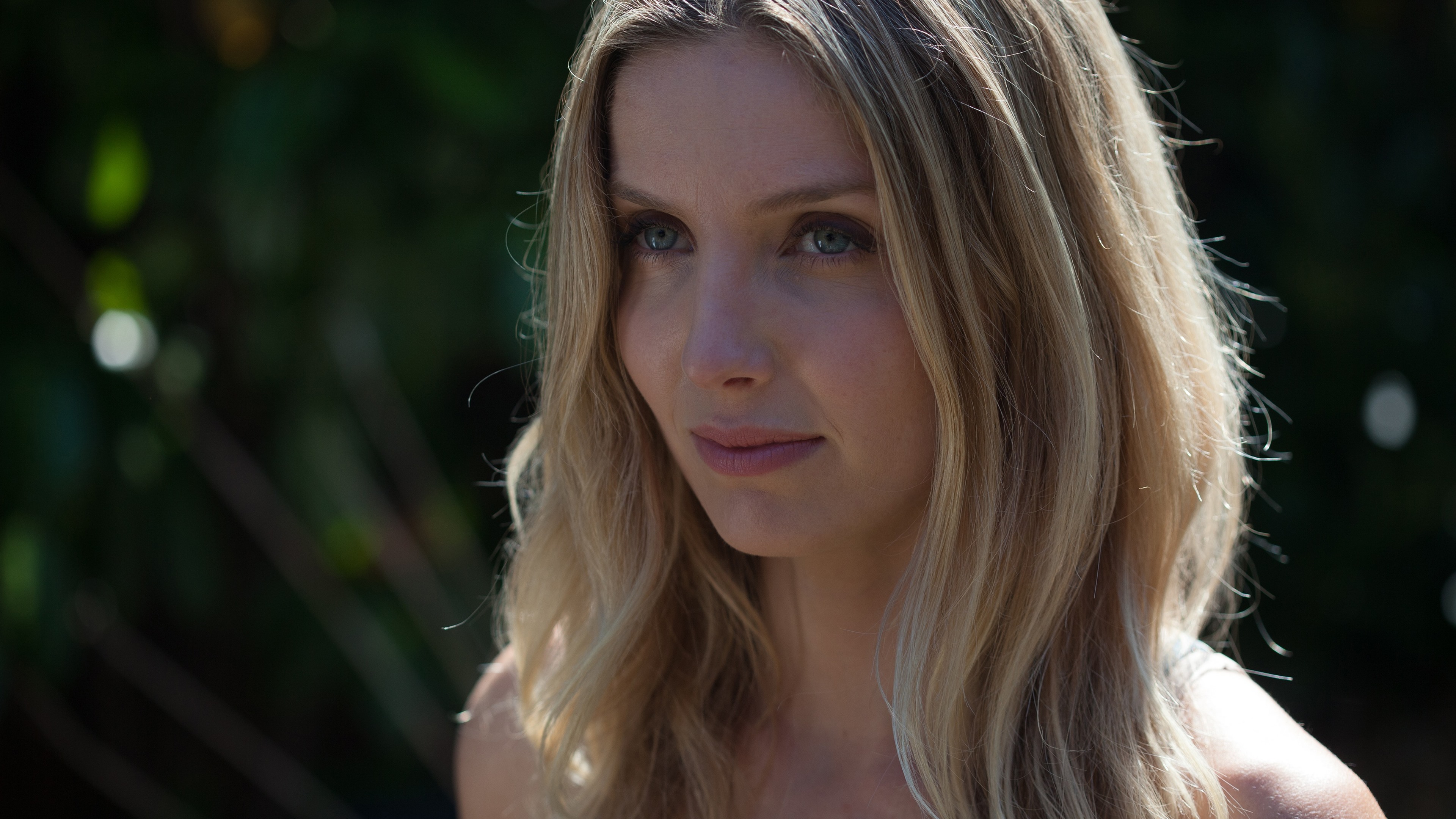 4K Annabelle Wallis Portrait Wallpapers